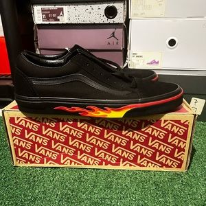 Brand new flame vans size 11
